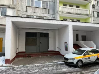 1/2 (0,5) доли в праве на жилое помещение, вид: квартира, кад.№ 77:04:0001016:2672, адрес: г. Москва, Лефортово, ул. Авиамоторная, д. 34, корп. 2, кв. 69, пл. 52,1 кв.м., долевая собственность, №77-77-04/015/2006-266 от 03.04.2006