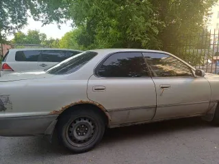 Toyota Vista 1992 года, 135 лс, 500000 км, АКПП, VIN: отсутствует, номер кузова: SV320036074, гос. номер: Н782ЕС54, цвет: бело-серый металлик