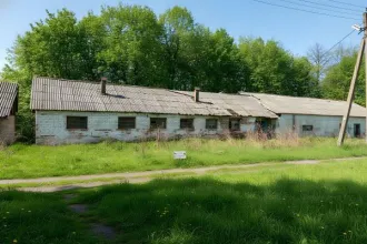 Имущественный комплекс 2071.1 кв. м с земельным участком с. Гагаринская Новоселка Ярославская область, расположенный по адресу: Ярославская область, р-н Переславский, с/о Глебовский, с. Гагаринская Новоселка, ул. Садовая, с земельным участком, в составе: Психоневрологический институт, КН…