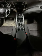 Hyundai Elantra 2015, VIN: KMHDG41CBGU609115, год выпуска: 2015, номер двигателя G4FGFU013228. Состояние авто: аккумулятор не работает, автомобиль находится в гараже. Находится в залоге у АО "Азиатско-Тихоокеанский банк".