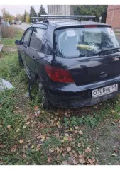 Peugeot 307 2004 года, 109 лс, VIN: VF33CNFUE83337021. Не на ходу, сломана коробка передач.