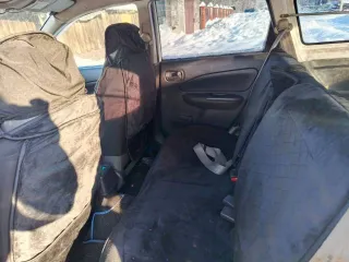 Nissan AD, 2001 года, 120 лс, 344000 км, АКПП. VIN отсутствует, кузов: VHNY11205183, регистрационный номер: А072НЕ142. Кузов гнилой. Нет подушки безопасности. Капот не родной чуть не подходит но закрывается. Два передних крыла помяты и в коррозии. Два задних крыла тоже в коррозии. Левое немного…