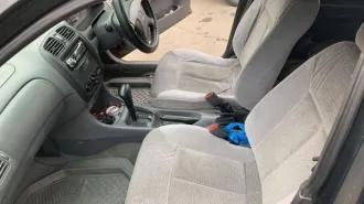 Mazda Familia 1998 года, 130 л.с., пробег 271 240 км, АКПП. Госномер Т450ЕМ49, модель, номер двигателя ZL 229445, номер кузова BJ5W-107756, объем двигателя 1498 куб.см., черный цвет, передний привод. Пробег более 250 тыс.км. Требуется ремонт кузова, имеются значительные повреждения в виде коррозии…