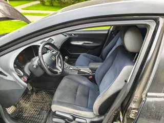 Хонда Цивик 2008 года, черный цвет. VIN: SHHFK27608U041145, государственный номер: C791AH550. Год изготовления: 2008. Разрешенная максимальная масса: 1750 кг, масса без нагрузки: 1265 кг. Автомобиль находится в залоге у ПАО «Совкомбанк». Ознакомление с имуществом по предварительной записи у…