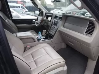 Lincoln Navigator, VIN: 5LMFL28517LJ21621, 2007 г., 304 л.с., черный.