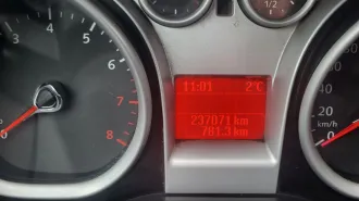 Ford Focus 2010, легковой автомобиль марки: Ford, модель: Focus, год выпуска: 2010 г., идентификационный номер (VIN): X9FHXXEEDHAA40200, автомобиль находится на ответственном хранении у должника по адресу: Ростовская область, г. Батайск, ДНТ "Луч", ул. Садовая, д. 4 "А".