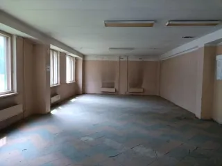 Нежилое помещение 121 кв.м, Брянская область, расположенное на 1-м этаже по адресу: Российская Федерация, Брянская область, Брянский муниципальный район, Супоневское сельское поселение, село Супонево, в/ч 92929 (закрытая территория), общей площадью 121,0 кв.м.; кадастровый номер 32:02:0000000:1787…