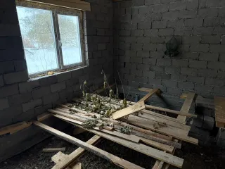 Земельный участок 665 кв.м и дом 98,5 кв.м Оренбургская область Земельный участок площадью 665 +/- 9 кв. м с кадастровым номером 56:47:0000000:1249 и объект незавершенного строительства проектируемое назначение жилое площадью застройки 98,5 кв. м степень готовности 80% с кадастровым номером…