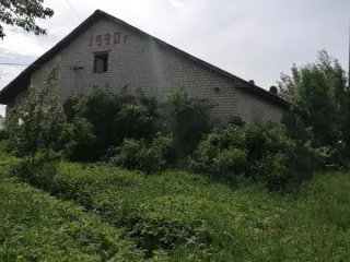 Нежилое здание 211,1 кв.м с земельным участком 386 кв.м Вологодская область. Здание, назначение: нежилое, кадастровый номер 35:26:0402031:529, площадью 211,1 кв. м, вместе с земельным участком с кадастровым номером 35:26:0402031:983, площадью 386 кв. м, расположенное по адресу: Вологодская область…