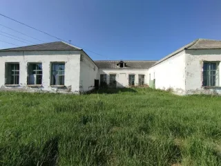 Нежилое здание 454.5 кв. м и земельный участок 5551 кв. м, Курганская область. Кадастровый номер здания: 45:02:011101:447; назначение: нежилое; площадь: 454,5 кв. м; этажность: 1, в том числе подземных 0. Одновременно продается земельный участок площадью 5551 кв. м с кадастровым номером…