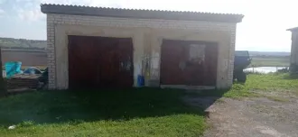 Земельный участок 100 кв.м с гаражами 42,4 кв.м, Калужская область. Земельный участок площадью 100 кв.м, с кадастровым номером 40:17:180605:1, с расположенными на нем объектами недвижимого имущества: здание гаража № 1 с кадастровым номером 40:17:180605:53, здание гаража № 2 с кадастровым номером…