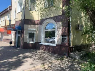 Нежилое помещение площадью 53,8 кв.м. Кадастровый номер 19:02:010510:415. Адрес: р. Хакасия, г. Черногорск, ул. Бограда, д. 102, пом.13Н.