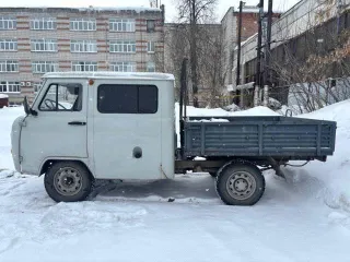 УАЗ 390945, 2017 г.в., грузовой автомобиль, VIN: XTT390945H1219226, модель, № двигателя: 409110*Н3020306, шасси №390940Н0412075, цвет: светло-серый (неисправен, требует ремонта двигателя).