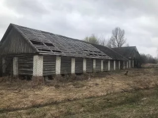 Здание нежилое, общей площадью 1628,2 кв.м., кадастровый номер 32:08:0310401:775
Местонахождение: РФ, Брянская область, Жуковский район, с. Речица