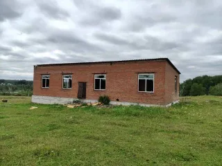 Здание, 182,9 кв.м, Novosibirskaya oblast', Zдание (cad. nomer 54:19:110201:292; ploshchad' 182.9 kv.m.; Mestopolozhenie: Novosibirskaya oblast', Novosibirskiy rayon, Stantsionnyy sel'sovet, v rayone p. Vitamin; data gos. registratsii: 12.12.2011).