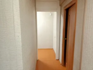 Квартира, 60 м², Иркутская область, кадастровый номер 38:34:013701:1592, адрес: 665717, Россия, Иркутская обл., г. Братск, жилрайон Центральный, ул. Обручева, 6а, 60. Обращаю внимание, что квартира имеет одну комнату жилую, кухню, совместный санузел, ремонт косметический, все окна заменены на ПВХ…