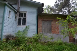 Санаторий 441,7 кв.м, кухня 150,1 кв.м, баня 34,4 кв.м, Вологодская область Объекты недвижимого имущества, расположенные по адресу: Вологодская область, р-н Кирилловский, с/с Алешинский, м Топорня, ул Набережная, д 10 Нежилое здание - Санаторий, площадью 441,7 кв.м., кадастровый номер…