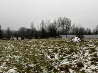 Земельный участок площадью 1194 кв.м для ведения личного подсобного хозяйства (приусадебный земельный участок). Расположен в деревне Бревново Сергиево-Посадского городского округа Московской области. Кадастровый квартал: 50:05:0140236. Категория земель: земли населенных пунктов. Вид разрешенного…