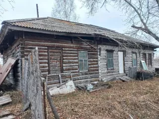 Нежилое здание с земельным участком, расположенное по адресу: г. Ачинск, ул. Горная, д. 2Д В соответствии с информационным сообщением 
Общая площадь: 113.8 
Материалы наружных стен здания : деверянные 
Количество этажей : 1 
Количество подземных этажей : 0 
Общие сведения об ограничениях и…