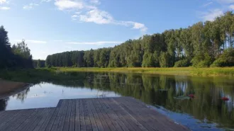 Жилое строение, кад. №50:08:0070332:896, общ. площадью 279,6 кв.м., количество этажей 2, назначение нежилое, расположенное по адресу: Московская область, городской округ Истра, территория ДПК  Тихая заводь , здание № 111  и земельный участок, кад. №50:08:0070332:167, общ. площадью 1013 кв.м…