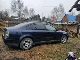 Volkswagen Passat 1999 года, 120 л.с., пробег 325000 км. Цвет синий, VIN: WVWZZZ3BZXP086359.