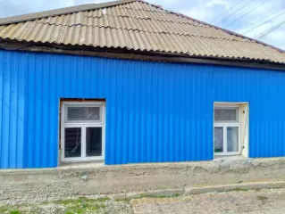 1/4 доля в праве на жилой дом и расположенный под ним земельный участок. Земельный участок, площадь 646 кв.м., адрес: Россия, Саратовская обл., Питерский р-н, с. Питерка, ул. им. К. Маркса, д. 26, кадастровый номер: 64:26:080744:3. Жилой дом, площадь 67 кв.м., назначение: жилое, количество этажей…