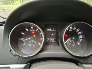 Skoda Yeti 2013 Транспортное средство Skoda Yeti, VIN: TMBJF25L9D6053588, год выпуска: 2013, гос.номер О351ТХ193. Коробка робот dsg, с ней проблемы, мигают передачи, вероятнее всего нужно менять комплект сцепления, трещина на лобовом была ещё перед покупкой, по кузову имеются следы коррозии из-за…