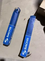 Автозапчасти SACHS 319725 Nissens DAF 360 XF 105 Зеркало БелАК Автозапчасти (годные остатки) Изделие из металла (стойка амортизатора) черного цвета. Товар находится в индивидуальной картонной упаковке. Маркировка на товаре и упаковке: «SACHS/ 0042147/ V1-17-2 319725 Amortizators Sachs/ 319 725 48…