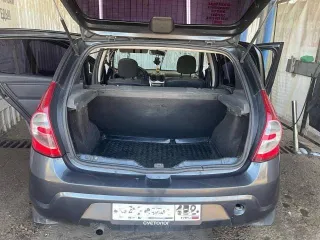 Renault Sandero 2010 года, 84 л.с., 100000 км, механическая коробка передач, VIN X7LBSRB1HAH338990. Имущество находится в залоге у ПАО Сбербанк. Пробег уточнять при осмотре.