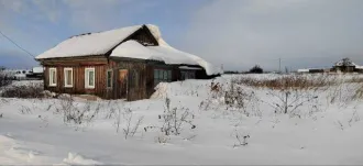 Доли дома и земельного участка, Кемеровская область 1/6 доля дома и 1/6 доля земельного участка в Кемеровской обл. еще 1/6 доля дома и 1/6 доля земельного участка в Кемеровской обл. еще 1/6 Земельного участка, расположенного по адресу Российская Федерация, Кемеровская область - Кузбасс, м.о…