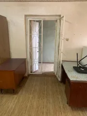 Административное помещение 16,6 кв.м, Кировская область, Уржумский район, город Уржум, улица Советская, дом 46, помещение 1003. Кадастровый номер 43:35:310130:262. Входит в состав объекта культурного наследия федерального значения «Дом жилой», регистрационный номер 461410018090006.