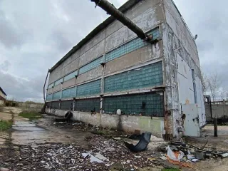 Земельный участок 60638 кв.м, гараж 556,5 кв.м, здание пристройка 387 кв.м, административно-бытовой корпус 734,5 кв.м, трубный цех 2044,5 кв.м, Саратовская область. 64:40:041602:2 Земельный участок, категория земель – земли населенных пунктов, вид разрешенного использования – предназначенные для…