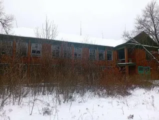 Имущественный комплекс: школа 1004,2 кв.м., школа 495,8 кв.м., столовая 134,8 кв.м., участок 9480 кв.м., Нижегородская область, г.о.г. Чкаловск, с. Чистое. В составе: средняя общеобразовательная школа, назначение: нежилое здание, кадастровый номер: 52:13:0140303:1648 – 1004,2 кв.м., по адресу…