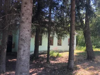Имущественный комплекс, состоящий из нежилого здания и земельного участка по адресу: Тульская обл., Арсеньевский р-н, рп. Арсеньево, ул. Советская, д. 8. В составе: нежилое здание назначением нежилое, площадью 57.2 кв.м, количество этажей 1, в том числе подземных 0, кадастровый номер…