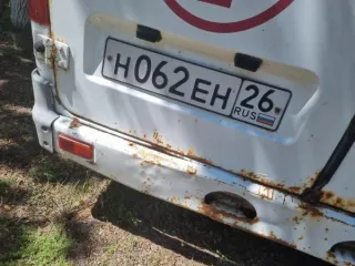 ГАЗ-32214 2006 года, VIN X9632214060481716. Пробег 378532 км. Автомобиль скорой медицинской помощи. Объем двигателя 2464 см³, мощность 75,8 кВт, экологический класс нулевой. Коробка передач МКПП, привод задний. Государственный регистрационный знак Н062ЕН26, дата выдачи 2016-11-18.