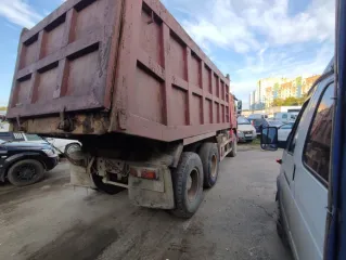HOWO ZZ3327M3647W, 2007 грузовой самосвал, цвет красный, гос. номер Х791СА52, коробка передач механика, колесная формула 6х4.