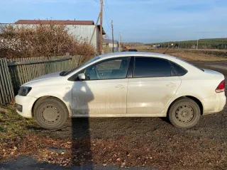 Volkswagen Polo 2016 года, VIN: XW8ZZZ61ZHG019117, номер двигателя: CWV 221110, цвет белый.