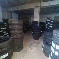 Автошины и диски различных типоразмеров: 10.00 R20 Triangle TR668 149/146K 18PR TT (универсальная), 1 шт; 10.00 R20 Tyrex CRG VM-310 146/143K 16PR TT (универсальная), 2 шт; 11L-15 ВШЗ Voltyre Agro IF-120 TL, 3 шт; 12-16.5 BKT Power Trax HD 145A2 12PR TL, 1 шт; 12.00 R20 НКШ NR701 154/150K TT…