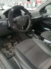 Автомобиль OPEL ASTRA, 2007 года выпуска, идентификационный номер (VIN) W0L0AHL698G014878, цвет черный.
