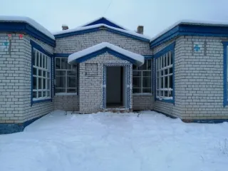 Земельный участок 940 кв.м с ветстанцией и зданием для утилизации, Республика Марий Эл. Участок, категория земель - земли населенных пунктов, кадастровый номер 12:13:0990113:7, местоположение установлено относительно ориентира, расположенного в границах участка, почтовый адрес ориентира: Республика…