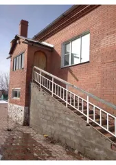 Дом 309,2 кв.м и земельный участок 1568 кв.м в селе Нижнее Санчелеево, Ставропольский район, Самарская область, улица Советская, д. 12. Объект индивидуального жилищного строительства в условно-удовлетворительном состоянии, внутренняя отделка требует косметического ремонта. Кадастровый номер дома…