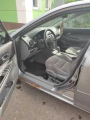 Mazda 6 2004 года, VIN JMZGG12F551248199, госномер Р990РМ177. Мощность 141 л.с. (104 кВт), объем двигателя 1999 куб. см. Масса без нагрузки 1260 кг, разрешенная максимальная масса 1830 кг. Модель двигателя LF 365249, номер кузова 1248199. Цвет кузова темно-серый, тип двигателя бензиновый…