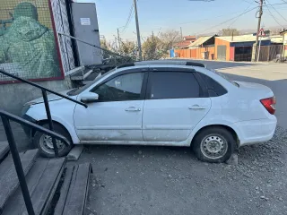 Легковой автомобиль Lada Granta 2021, VIN XTA219070N0820628. Имущество является предметом залога.