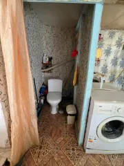 Жилое здание, назначение: Жилое, кадастровый номер 64:14:230101:942. Долевая собственность, размер доли 1/5. Расположено по адресу: Россия, Саратовская область, р-н Ивантеевский, с. Арбузовка, ул. Булычевская, д. 29. Площадь 42.2 кв. м. Ограничение прав и обременение объекта недвижимости не…