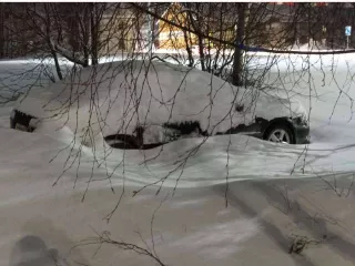 Audi A8 Quattro 2001 года, черный, VIN: WAUZZZ4DZ1N012096, мощность 310 л. с. (228 кВт). Пробег уточнять при осмотре.