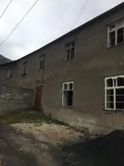 Административное здание 667.7 кв.м Республика Дагестан Земельный участок с кадастровым номером 05:32:000001:785, с расположенным на нем объектом недвижимого имущества - Административное здание с КН 05:32:000001:1425, по адресу: Республика Дагестан, р-н Рутульский, с. Рутул Вид ограничений и…