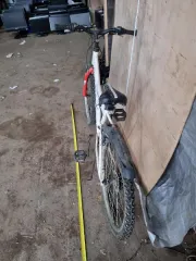 Велосипеды, самокаты, кресло-коляска, запчасти. Составной лот: велосипеды, самокаты, кресло-коляска, годные остатки отдельных узлов, деталей, агрегатов, материалов (в сборном виде) велосипедов. Подробный состав лота приведен в информационном сообщении. Состояние и недостатки имущества в…