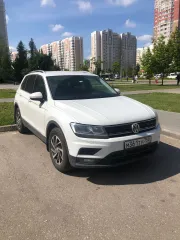Volkswagen Tiguan, 2018, белый, VIN: XW8ZZZ5NZKG215668. Проблемы с кузовом и лакокрасочным покрытием (последствия ДТП): многочисленные сколы и повреждения ЛКП, вмятины (бампер передний, бампер задний, капот, крыша, задняя левая дверь, заднее правое крыло, правая передняя дверь). Левая сторона…