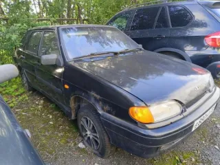 Lada VAZ 211440 Lada Samara 2008 годные остатки автомобиля марки «Lada VAZ 211440 Lada Samara», государственный регистрационный знак В880НВ51, черного цвета, 2008 года выпуска. VIN: XTA21144084686012. ПТС, СТС в наличии. Наличие трещин на переднем и заднем бампере. Коррозия металла в области…