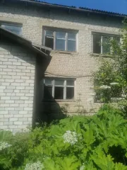 Нежилое 2-этажное здание общежития, 43:25:310101:147, площадь 522,7 кв. м., с земельным участком 43:25:310101:14, площадь 1350 кв. м., расположенное по адресу Кировская обл., Орловский м/о, г. Орлов, ул. Баумана, д.54 Нежилое 2-этажное здание общежития общей площадью 522,7 кв. м. с кадастровым…